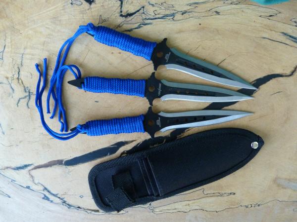 Throwing Knife Set, Blue Wrapped (3)