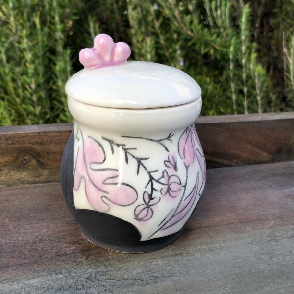 pink floral jar picture