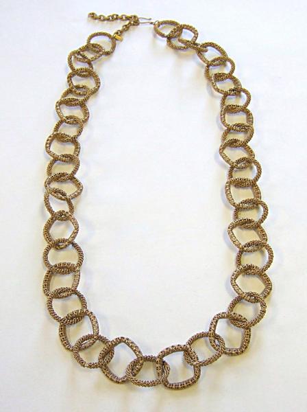 SQUARE FILIGREE AND TWIST RING NECKLACE