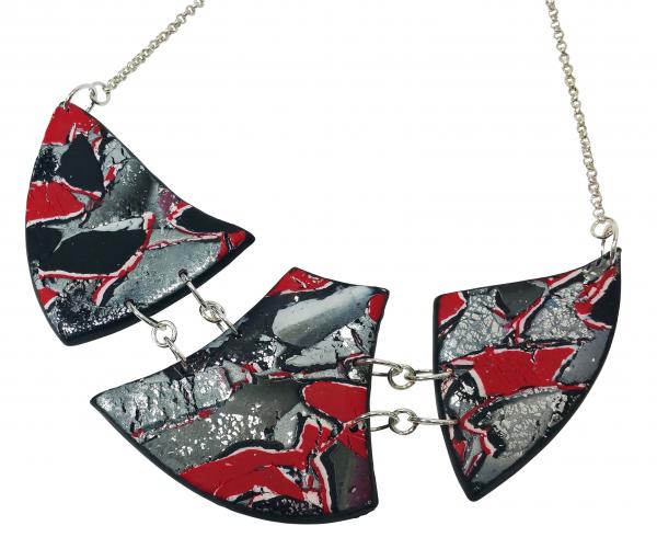Marbled and Mosaic 3 Piece w/Link Necklace - Red