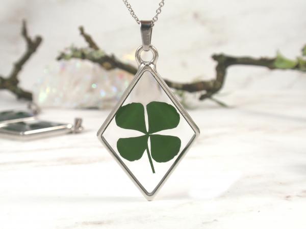 Four leaf Clover Lucky charm necklace picture