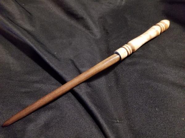 Gutair Quality Maple and Walnut Wand picture
