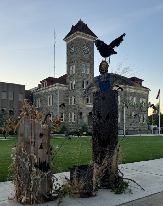 The Dallas Downtown Association Presents the 2025 Scarecrow Contest Registration