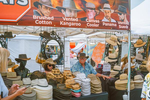 BUY/SELL EXHIBITOR