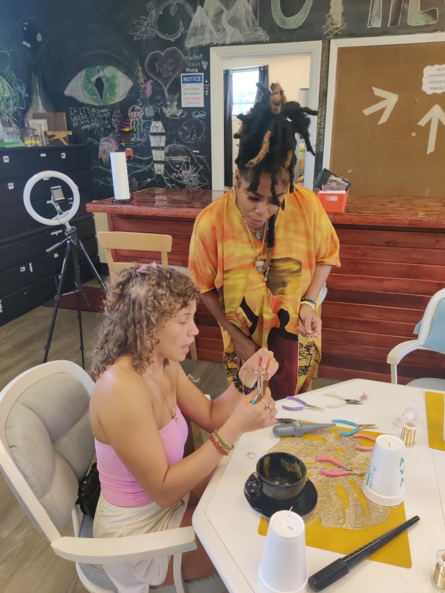August Wire Wrapping Class with KrystalKay @Honest Living