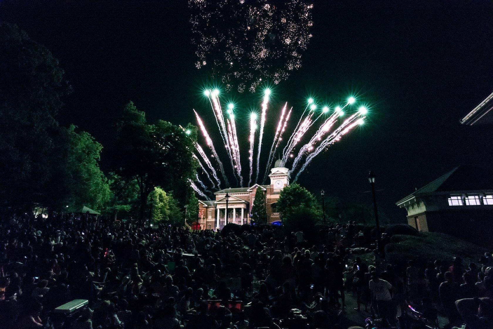 Duluth Celebrates America 2021 cover image