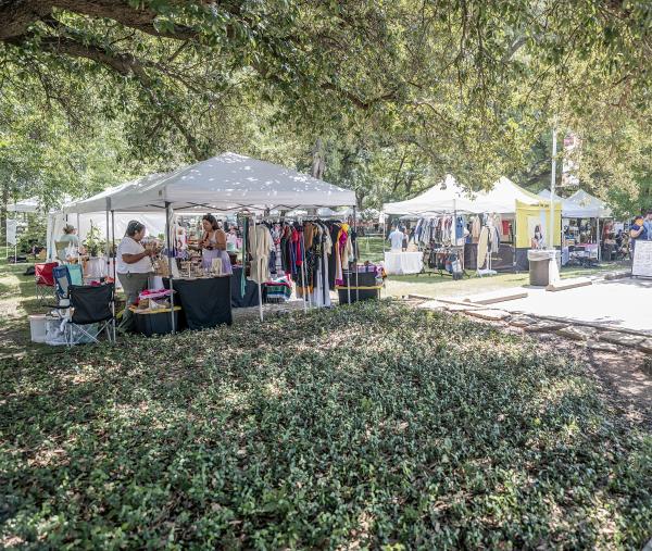 Holiday in the Garden Sip and Shop