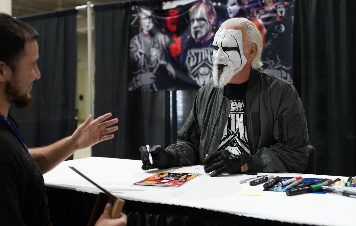 Sting Meeting Fans in Houston