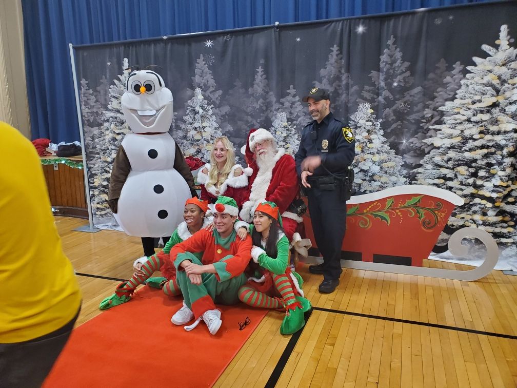 FREE photos with Santa