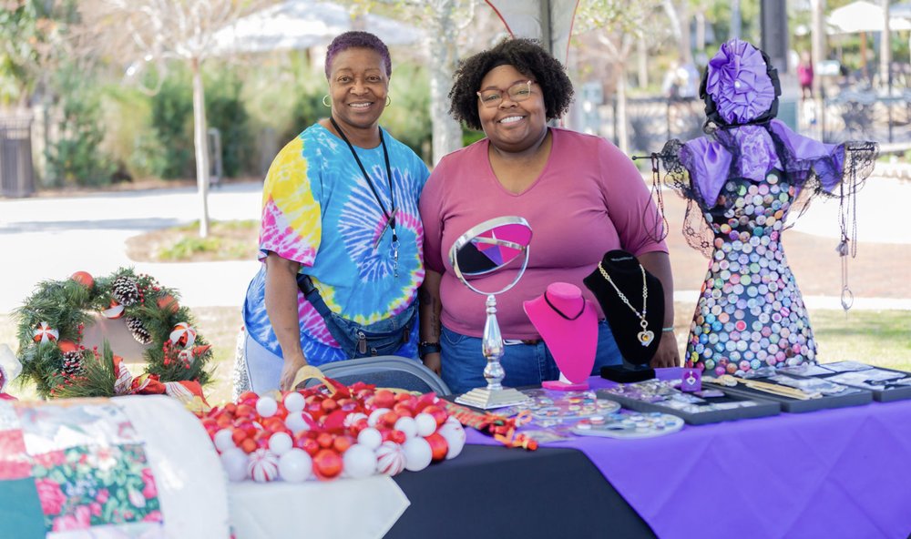 Artisans & Retail Vendors Artisans & Retail Vendors