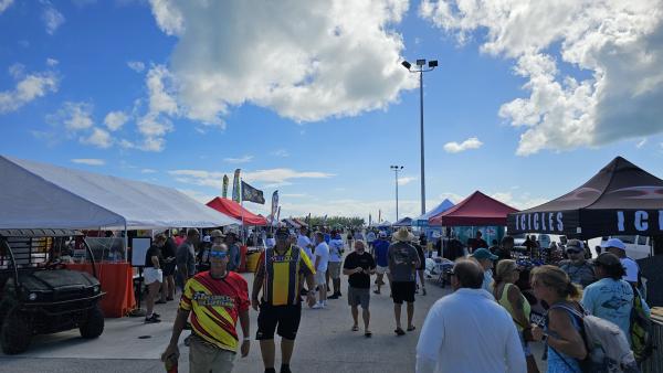 Arts/Crafts/Merch Vendors