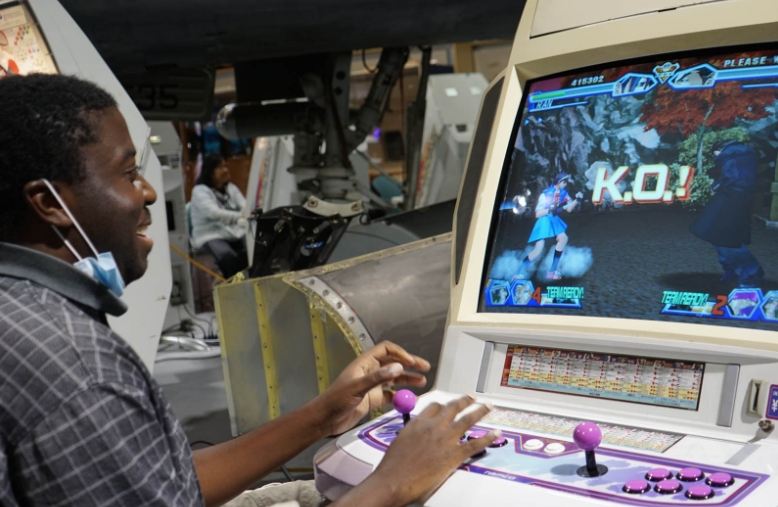 Bring an Arcade or Pinball Machine Bring an Arcade or Pinball Machine