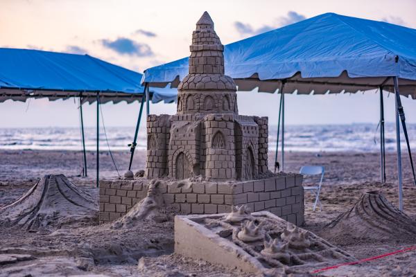 Sandcastle Sculpture Assistant