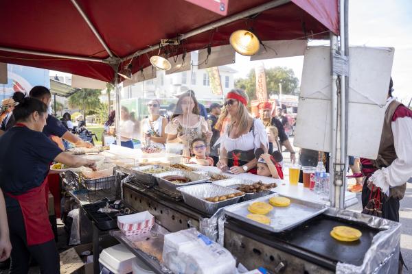 Food Vendor Food Vendor