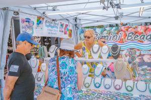 JEWELRY EXHIBITOR