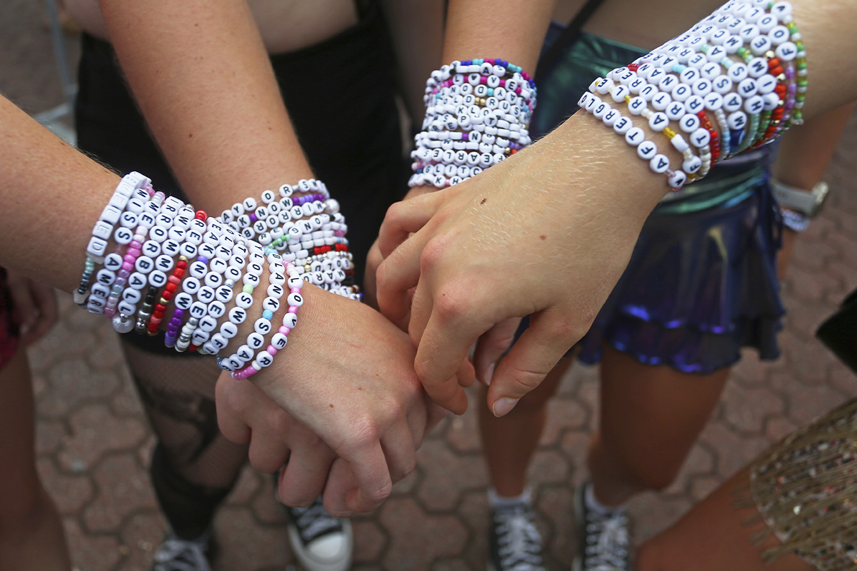 Friendship Bracelet Making