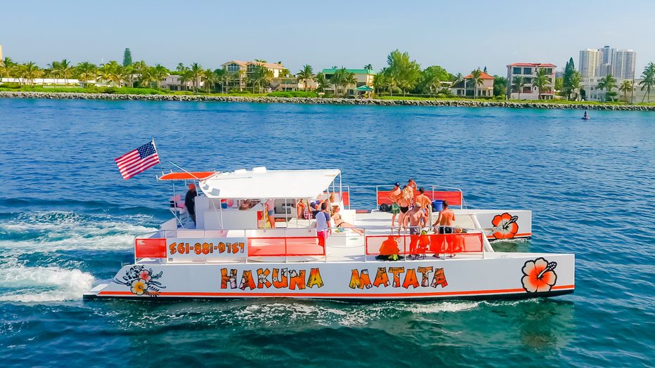NORTH DOCK LWL BOAT TOUR GUIDES AQUA ADVENTURES, HAKUNA MATATA