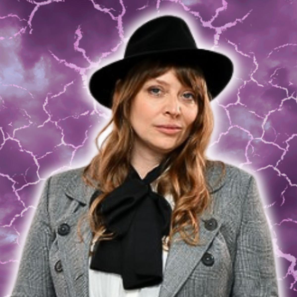 Saturday Photo Op with Amber Benson cover picture
