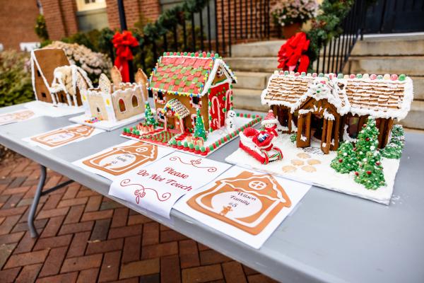 Gingerbread House Contest - Family Application