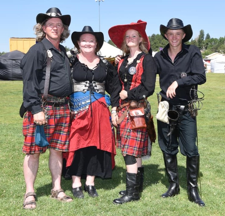 Early-Bird Family 4 Pk One Day Pass cover picture