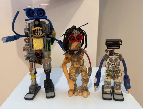 Limbot Lab: Build-a-Bot from Trash-to -Treasure