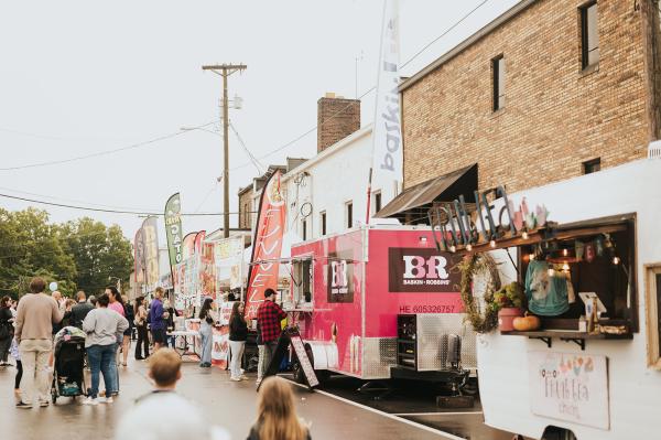 Beverage/ Sweets Truck/Tent