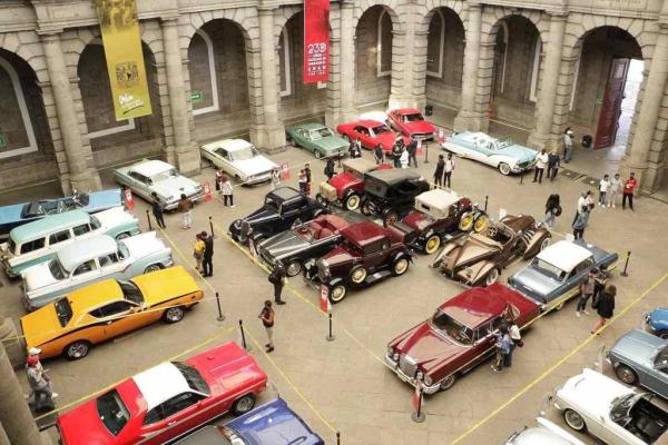 Car Exhibition/ Exhibicion de Carros