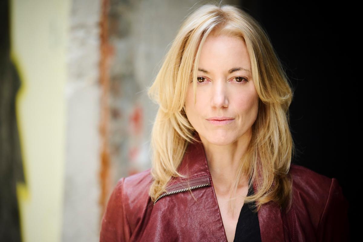Zoie Palmer - Photo Op cover picture
