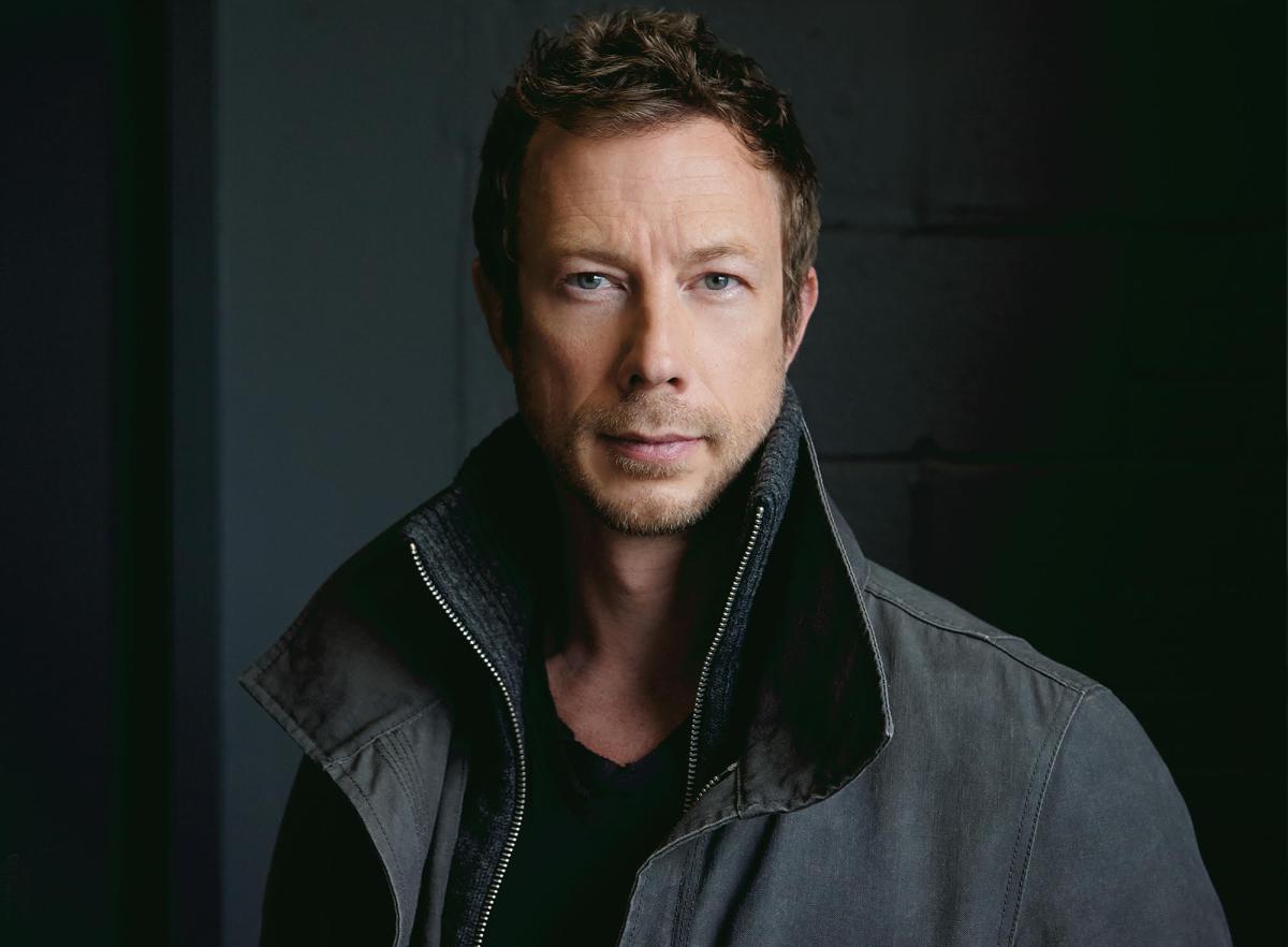 Kris Holden-Ried - Photo Op cover picture