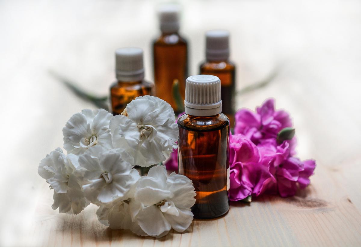 Pain Management - Make & Take Essential Oils Roller Class cover picture