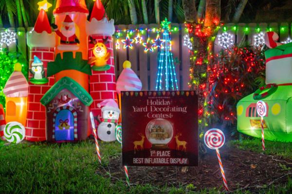 Village of Palm Springs 2025 Holiday Yard Decoration Contest