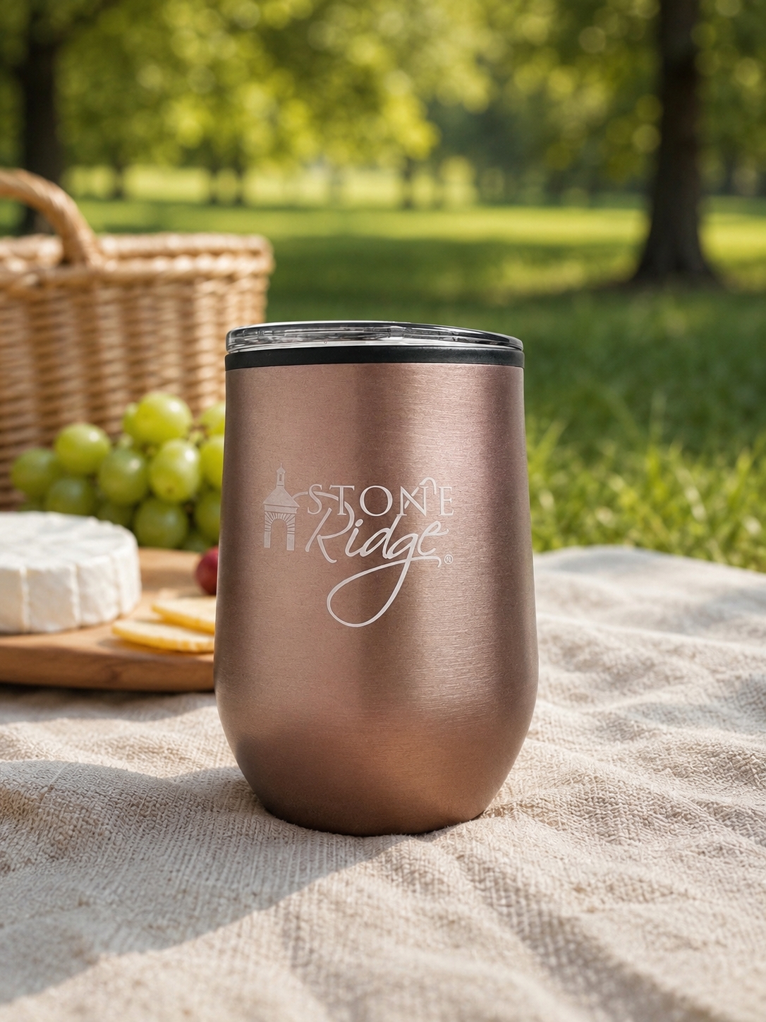 12 oz Rose Gold Stemless Wine Glass with Lid cover picture