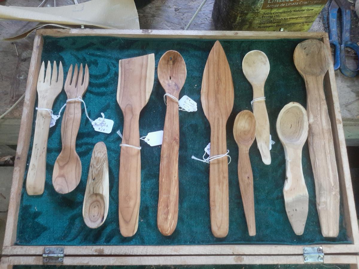 Sun, Carving Wooden Spoons with axe, knife and gouge cover picture