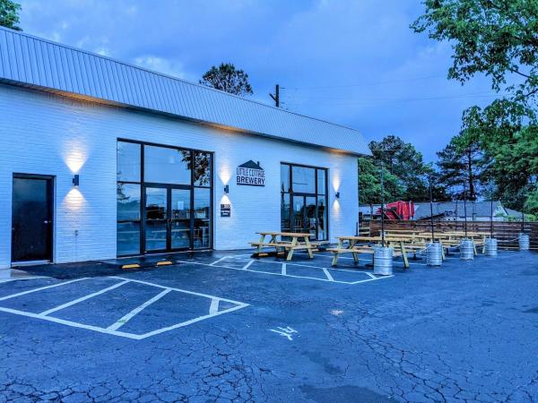 Avondale Winter Wanderland @ Little Cottage Brewery
