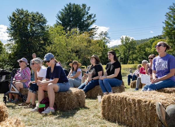 Pickin' Circle (Saturday, Sep 26)