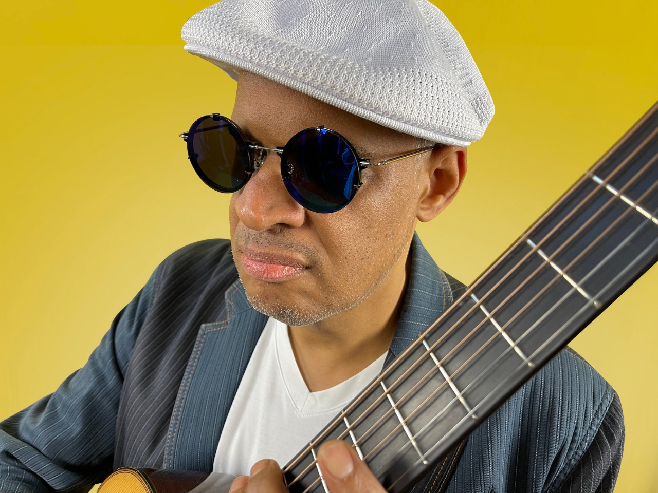 Raul Mid&oacute;n - July 9 cover picture
