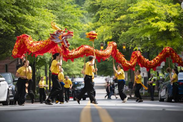 Entertainment Volunteer