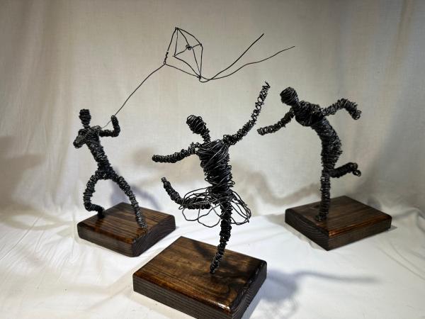 Discover Wire Sculpture: Hands-On Intro with Robin Moody