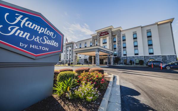 Hampton Inn & Suites