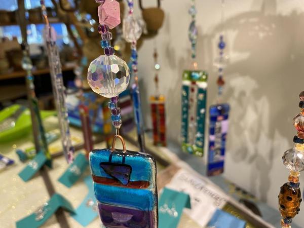 Holiday Makers' Market Artist Application 2026
