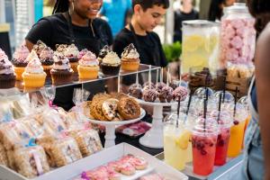 Sweet Treats & Drinks