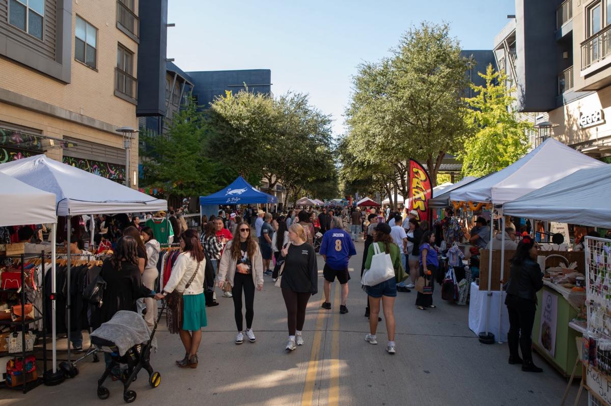 Artisan Circle Holiday Street Festival