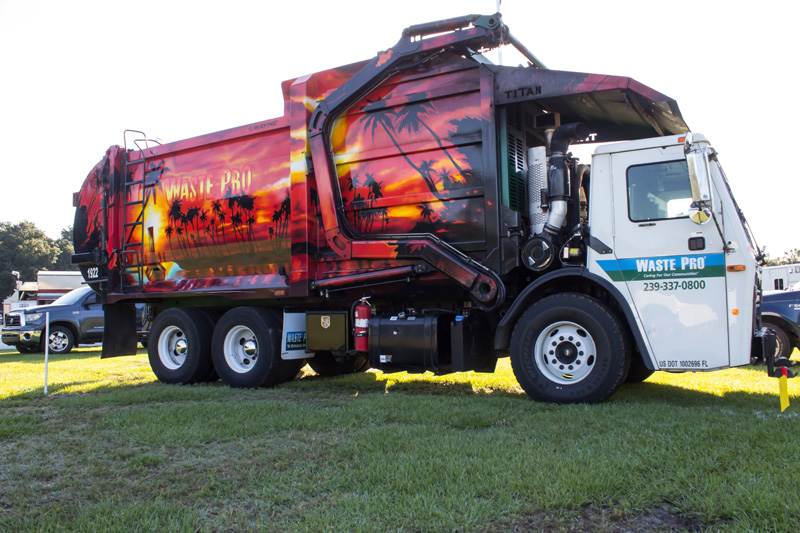 Truck, Apparatus, Vehicle Exhibitor Truck, Apparatus, Vehicle Exhibitor