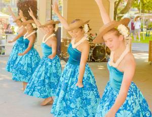 Kahiko with Vicky cover picture