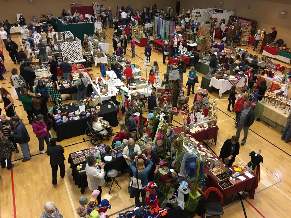 Holiday Arts and Crafts Fair 2025