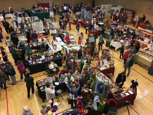 Holiday Arts and Crafts Fair 2025