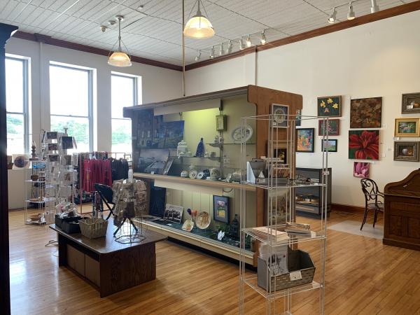 1st, 2nd, and 3rd Place winners get a free Artist Membership for a year in Rose Center's Local Artist Gift Shop