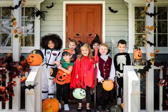 Roscoe Village Halloween Block Party
