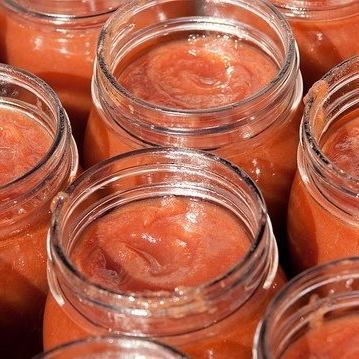 Hot fresh apple butter