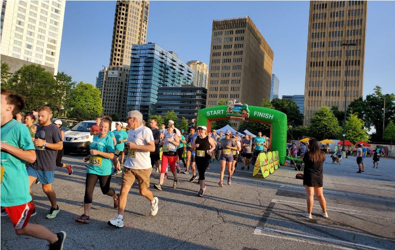 Miracle on Peachtree: buckheadRUN! 5K cover image